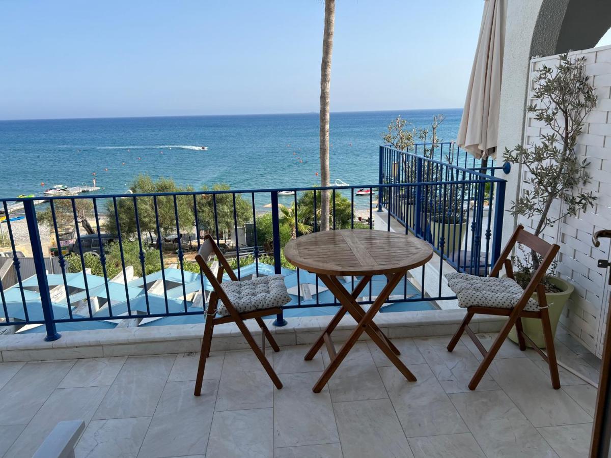 Front Apartment Pissouri