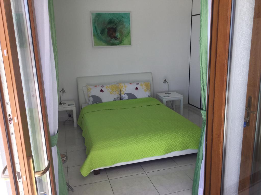 Front * Pissouri