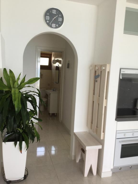 Front * Pissouri
