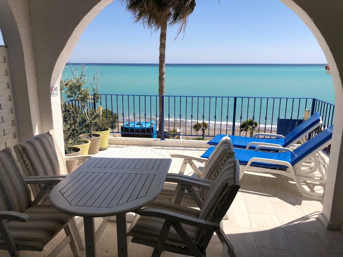 Front Apartment *